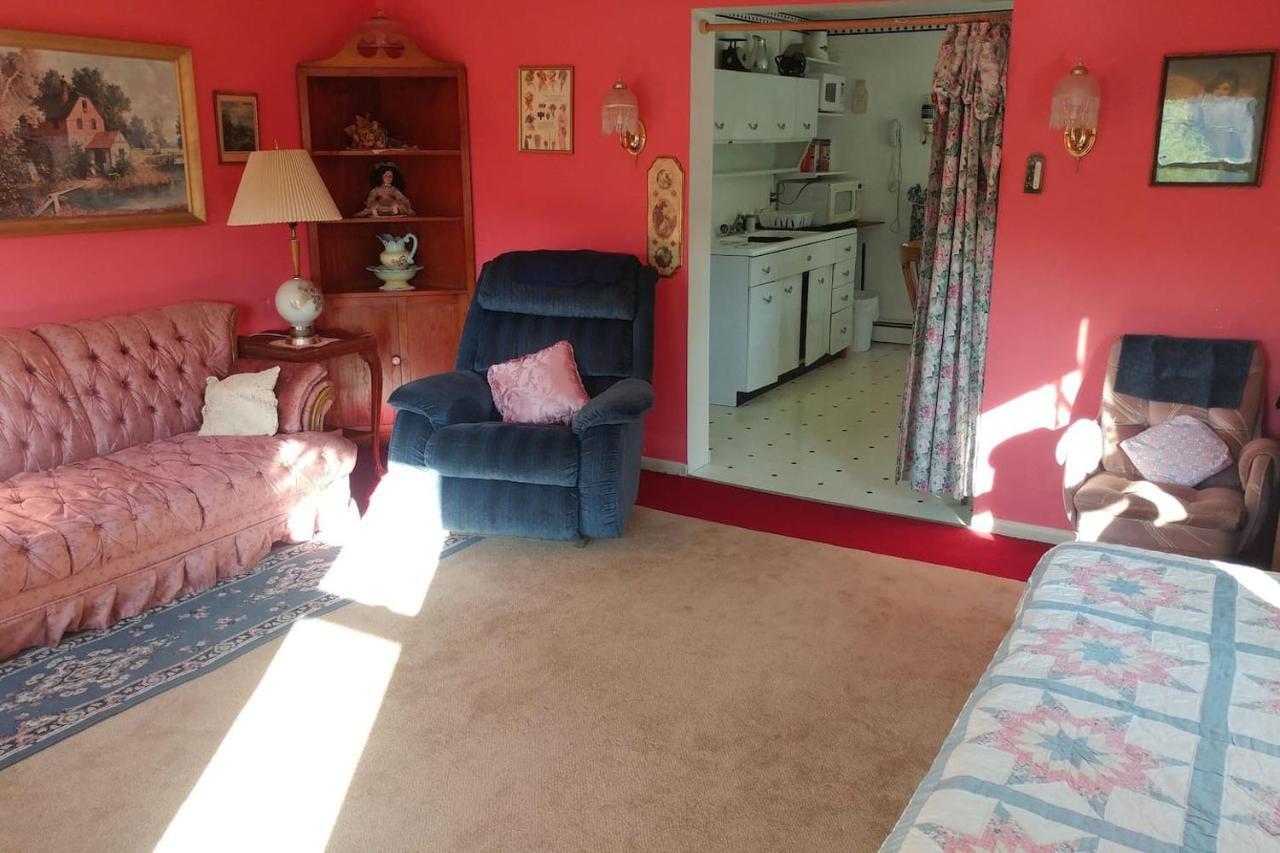 The Open Door In Jefferson Ny Apartment Exterior photo